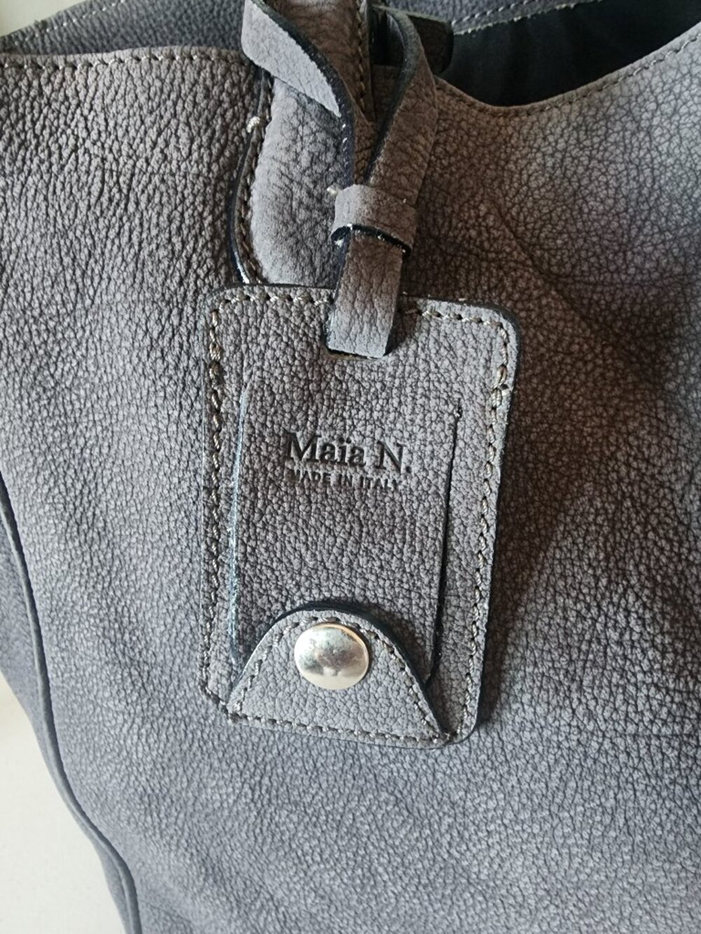 Maia N. Tote "LIKE NEW" - Picture 12 of 16